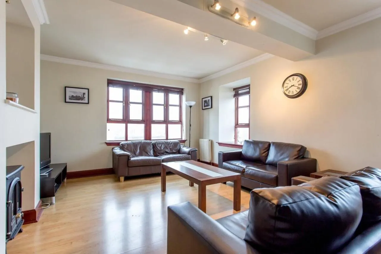 2 Bedroom Apartment By Leith'S Shore Édimbourg 0*,  Royaume-Uni