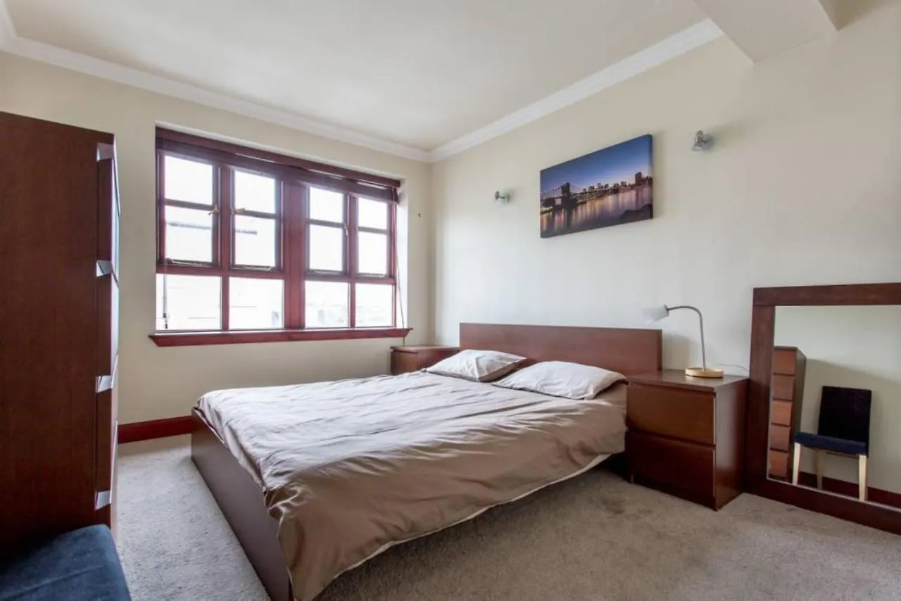 2 Bedroom Apartment By Leith'S Shore Édimbourg 0*,
